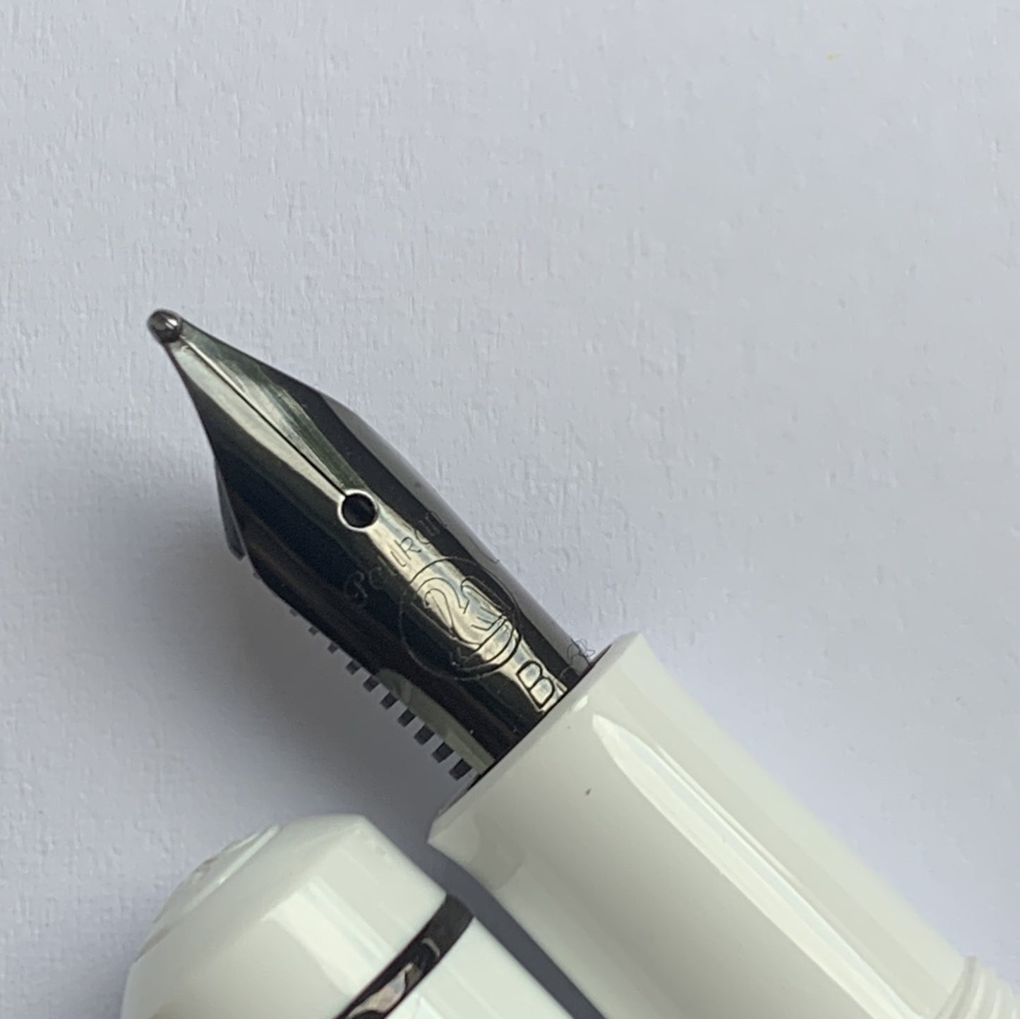 Pelikan M100 White Stormtrooper