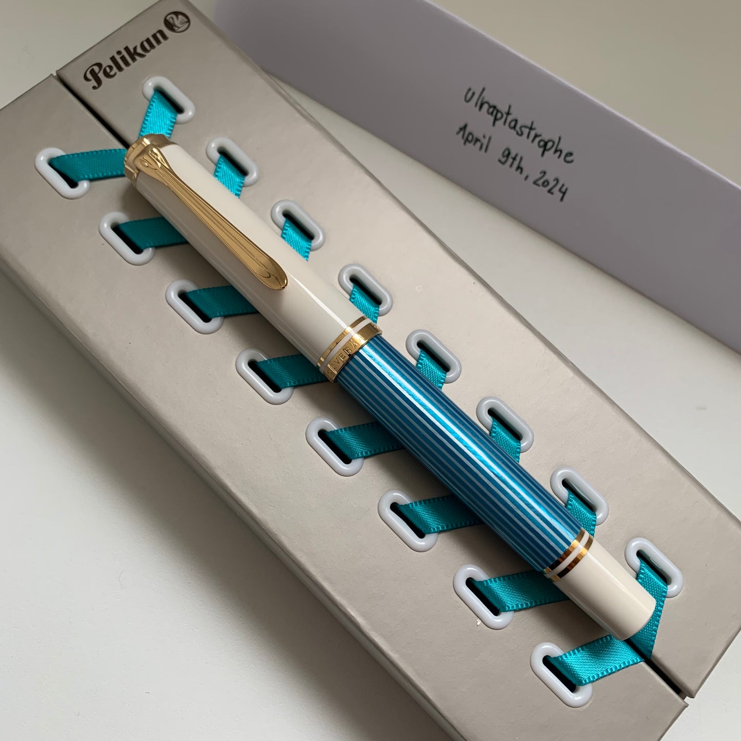 Pelikan M600 Turquoise White (2018 Special Edition)